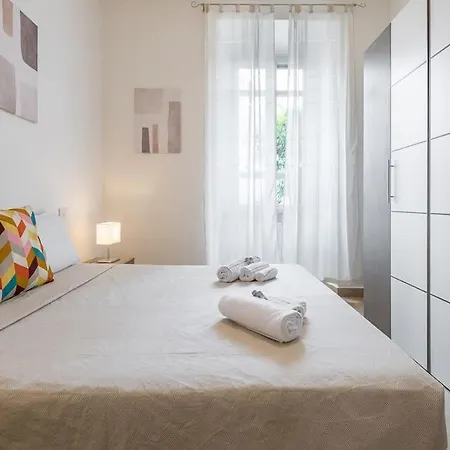Il Giardino Apartment- Between And Center Apartamento