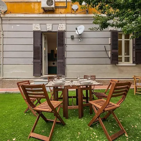 Il Giardino Apartment- Between And Center *