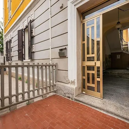 Daire Il Giardino Apartment- Between And Center *