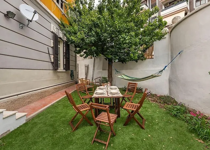 Il Giardino Apartment- Between And Center Apartamento