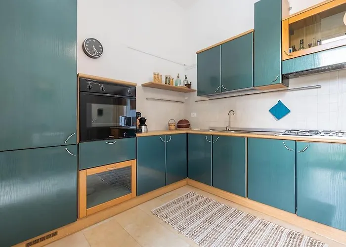 Il Giardino Apartment- Between And Center Apartamento